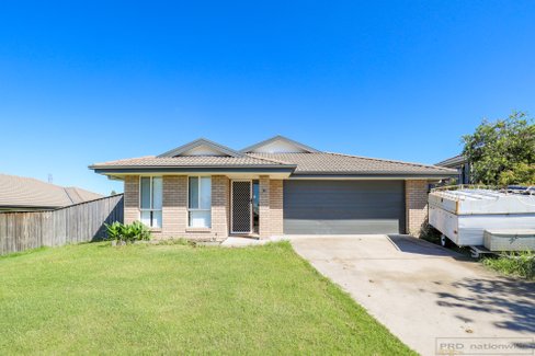 15 McKeachie Drive, ABERGLASSLYN NSW 2320
