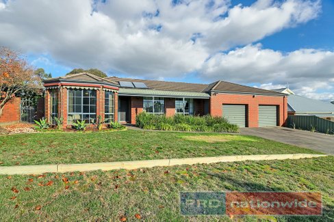 15 McManus Drive, MOUNT PLEASANT VIC 3350