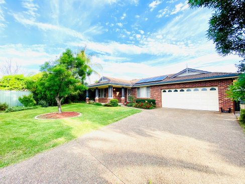 15 Nirimba Court, TAMWORTH NSW 2340