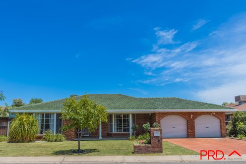 15 Noonga Crescent, TAMWORTH NSW 2340