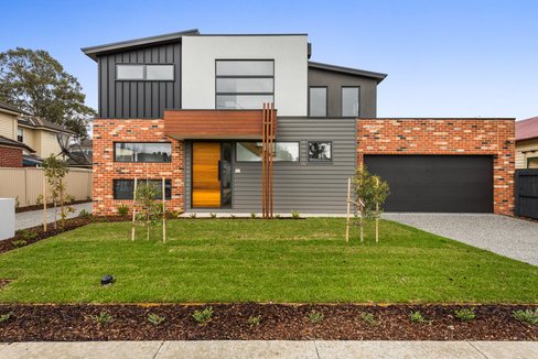 1/5 Normanby Street Hughesdale 3166