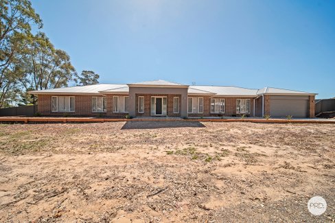 15 O'Sullivans Road, HUNTLY VIC 3551