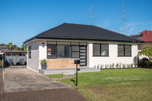 15 Oxford Road, DAPTO NSW 2530