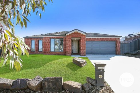 15 Pioneer Place, THURGOONA NSW 2640