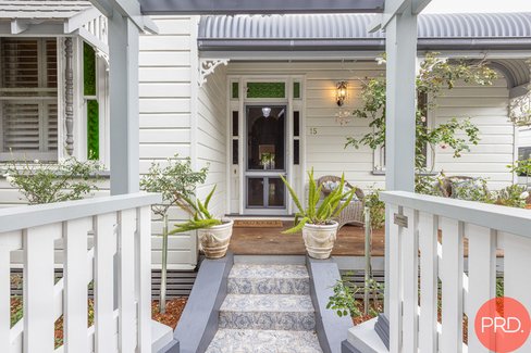 15 Queen Street, LORN NSW 2320