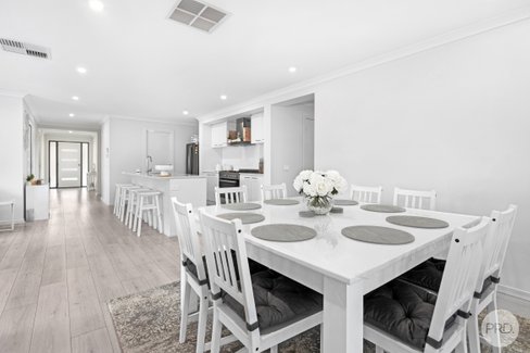 15 Quirk Road, LUCAS VIC 3350