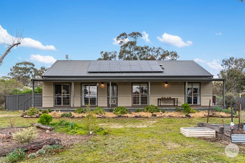 15 Raglan Place West AXEDALE