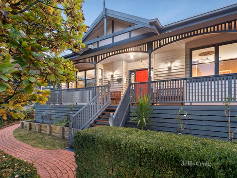 15 Rangeview Road Donvale 3111