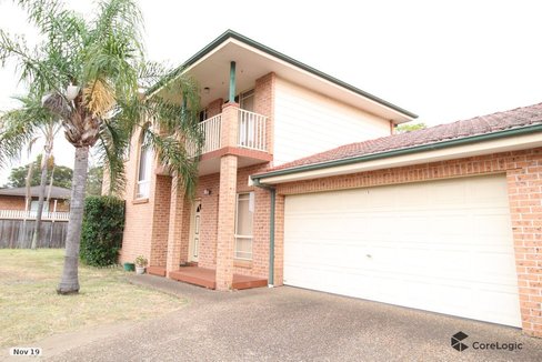 1/5 roseberry, PENSHURST NSW 2222