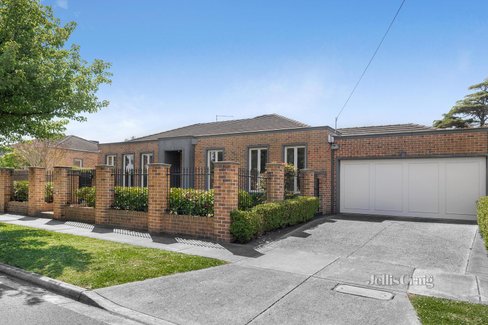 15 Ross Street Bentleigh 3204