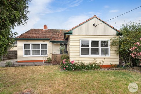 15 Sayle Street, SEBASTOPOL VIC 3356