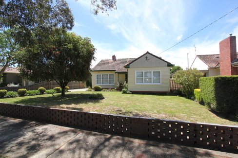 15 Sayle Street, SEBASTOPOL VIC 3356