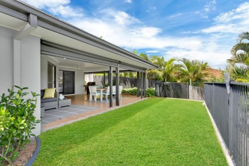 15 Sky Royal Terrace, BURLEIGH HEADS QLD 4220