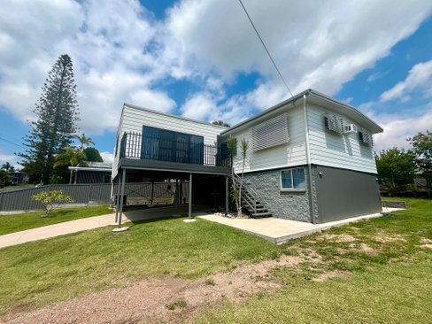 15 Swains Court, BOYNE ISLAND QLD 4680