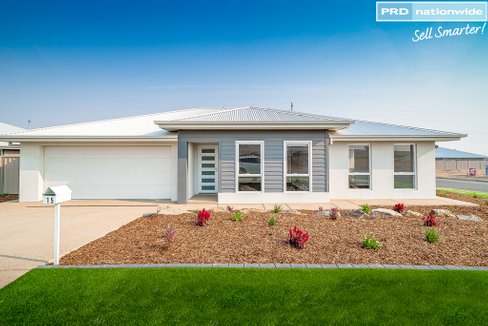 15 Thane Court, LLOYD NSW 2650