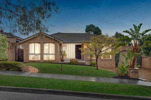 15 Tyrol Court Doncaster East 3109