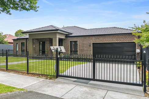 1/5 Vernal Avenue Mitcham 3132