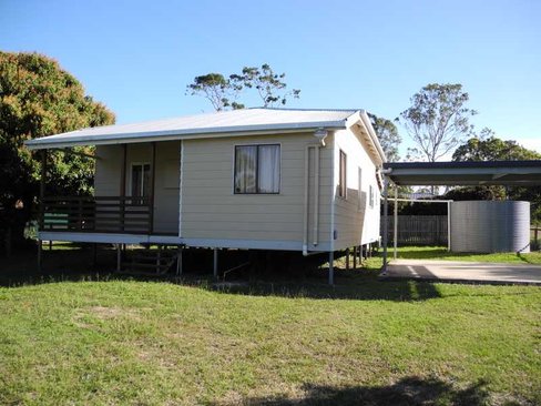 15 Wadeleigh Street, BOROREN QLD 4678