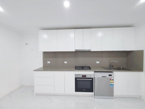 150a Leacocks Lane, CASULA NSW 2170