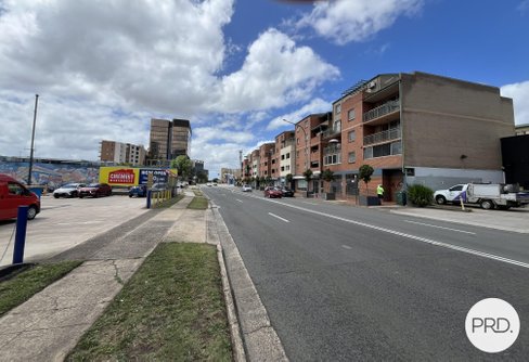 15/100 Terminus Street, LIVERPOOL