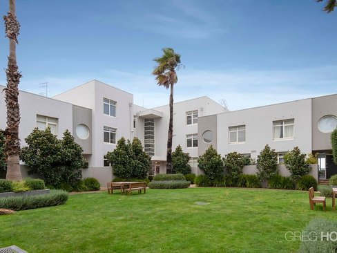 15 105 Beach Street Port Melbourne 3207