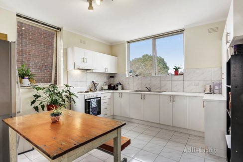 15/14 The Esplanade Clifton Hill 3068
