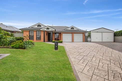 152 Avery Street, ABERGLASSLYN NSW 2320