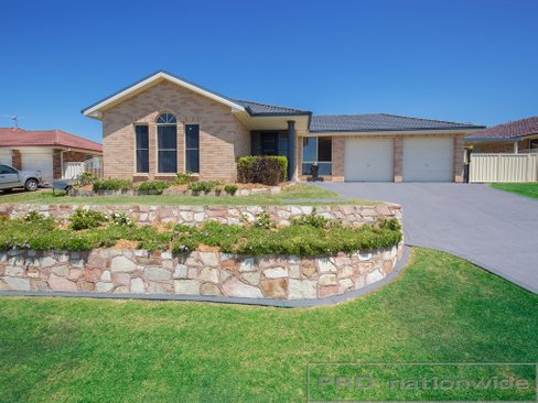 152 Somerset Drive, THORNTON NSW 2322