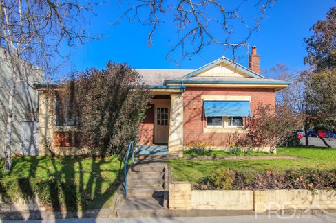 152 Wynyard Street, TUMUT NSW 2720