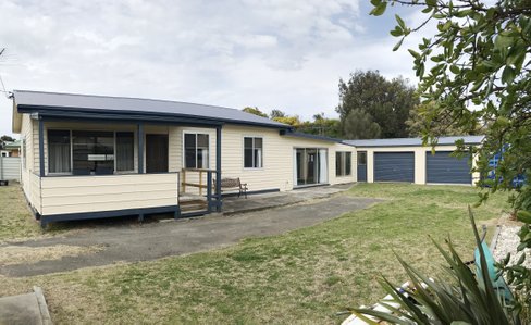 153 Carlton Beach Road, DODGES FERRY TAS 7173