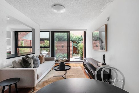 15 335 Abbotsford Street North Melbourne 3051