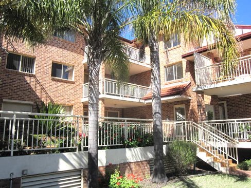15/41-43 Hampden Street, BEVERLY HILLS NSW 2209