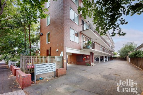 15/49 Farnham Street Flemington 3031