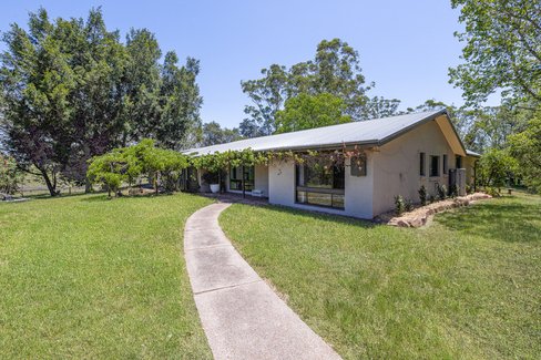1549 Paterson Road, PATERSON