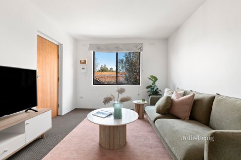 1 57 Dover Street Flemington 3031