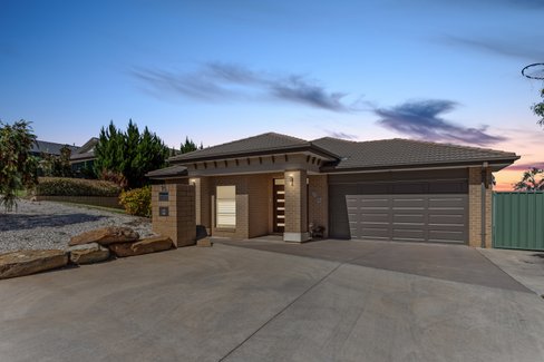 16 Akins Rise, GOLDEN SQUARE VIC 3555