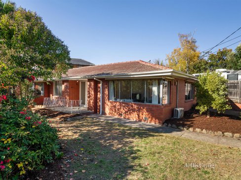 16 Arawata Drive Doncaster East 3109