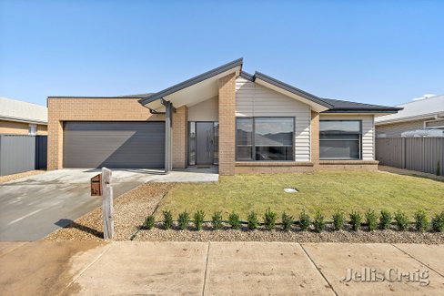 16 Armagh Street  Alfredton 3350