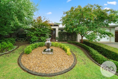 16 Bogong Crescent, TATTON NSW 2650