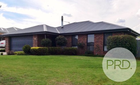 16 Burgun Drive, TUMBARUMBA NSW 2653