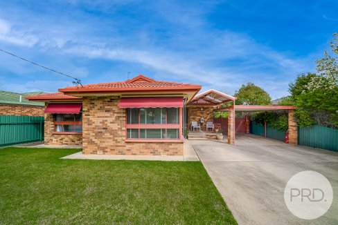 16 Carmody Street, KOORINGAL NSW 2650