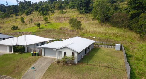 16 Companion Way, CANNONVALE QLD 4802