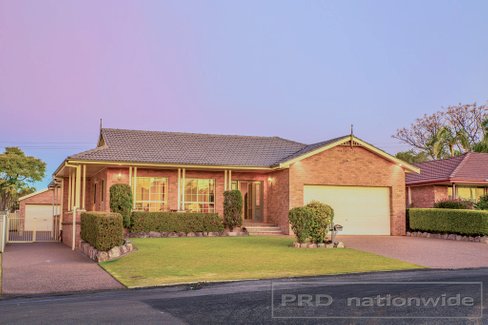 16 Cooper St, HEDDON GRETA NSW 2321