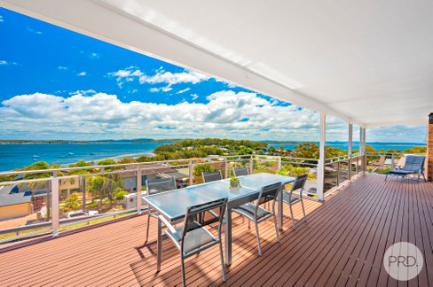 16 Corrie Parade, CORLETTE NSW 2315