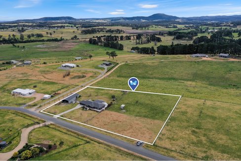 16 Davidson Drive, Wy Yung