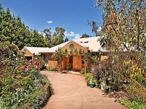 16 Dellview Court Donvale 3111