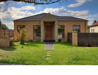 1/6 Deschamps Street  Lilydale 3140