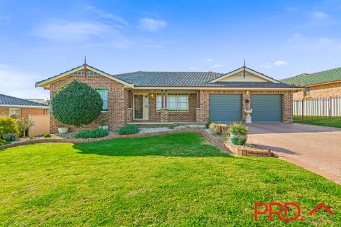 16 Dibar Drive, TAMWORTH NSW 2340