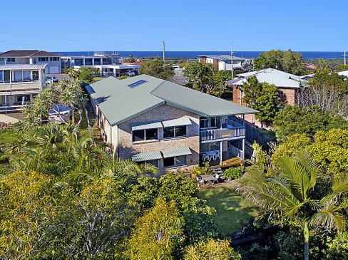 16 Dinsey Street, KINGSCLIFF NSW 2487