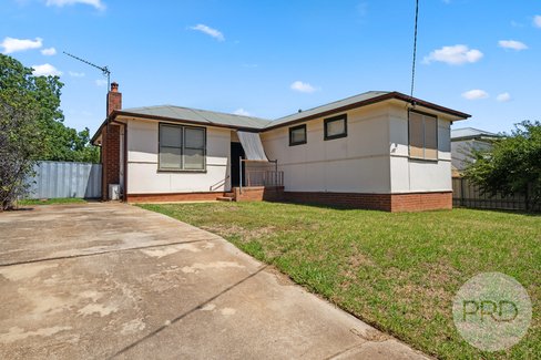 16 Doyle Avenue, MOUNT AUSTIN NSW 2650